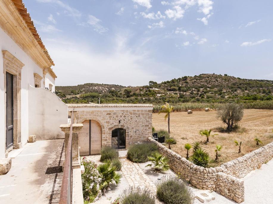 Bramasole Charming House Ξενοδοχείο Comiso Εξωτερικό φωτογραφία